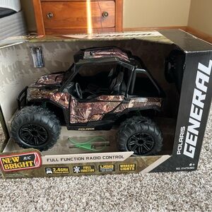 Polaris General RC Car - Camouflage